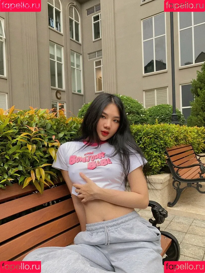 Thanh Nhen Onlyfans Photo Gallery 