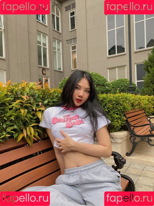 Thanh Nhen Onlyfans Photo Gallery 