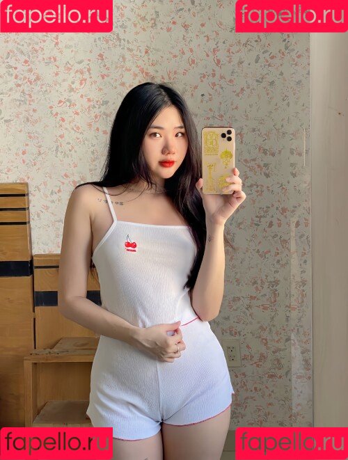 Thanh Nhen Onlyfans Photo Gallery 