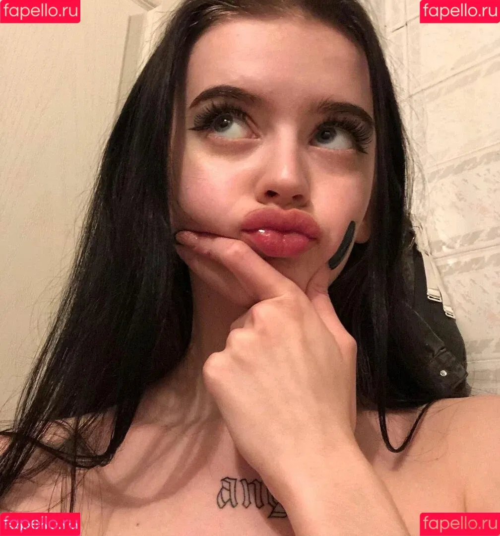 babytori Onlyfans Photo Gallery 