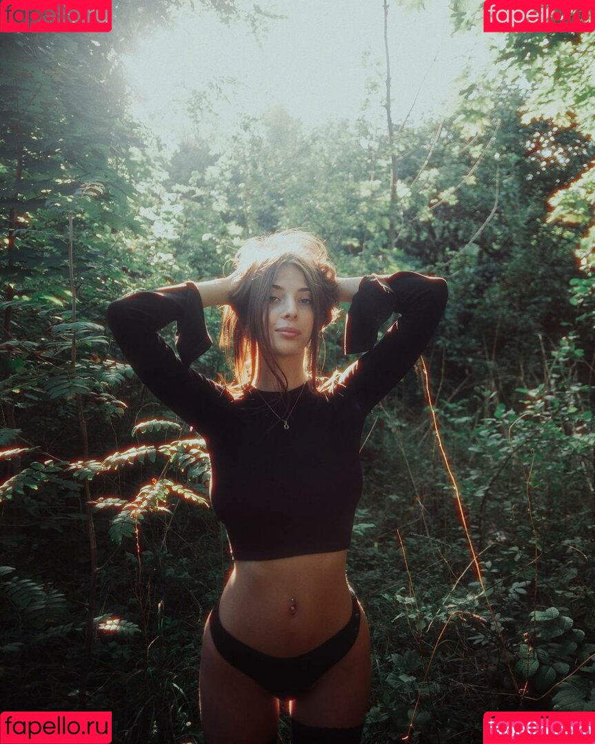 olhiia Onlyfans Photo Gallery 