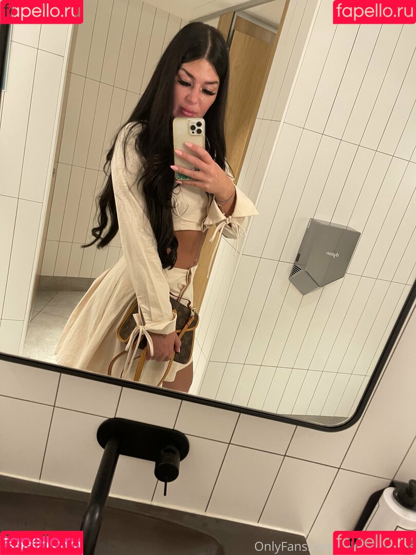 elleandspells Onlyfans Photo Gallery 