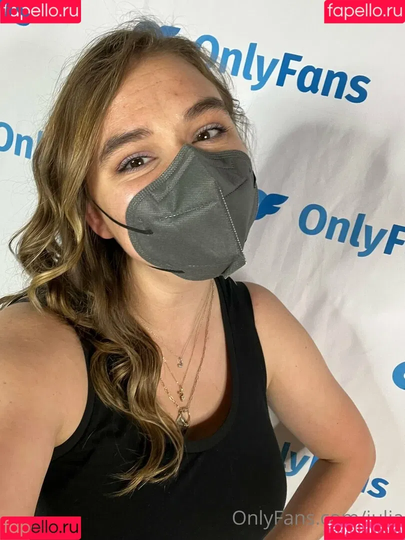 Julia Onlyfans Photo Gallery 