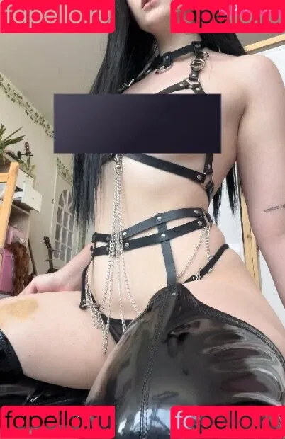 feyafernfree Onlyfans Photo Gallery 