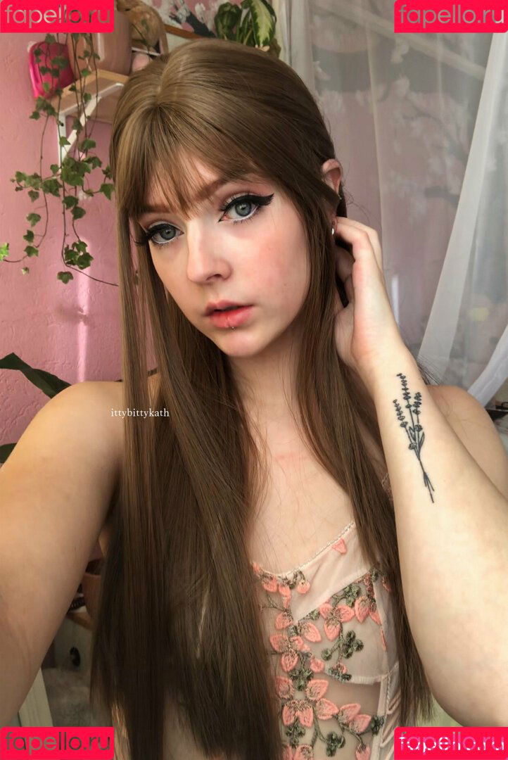 feyafernfree Onlyfans Photo Gallery 