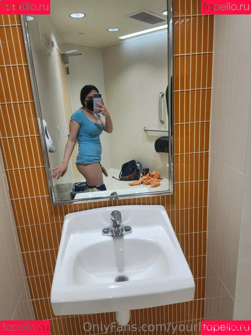 yourlocalfuta Onlyfans Photo Gallery 
