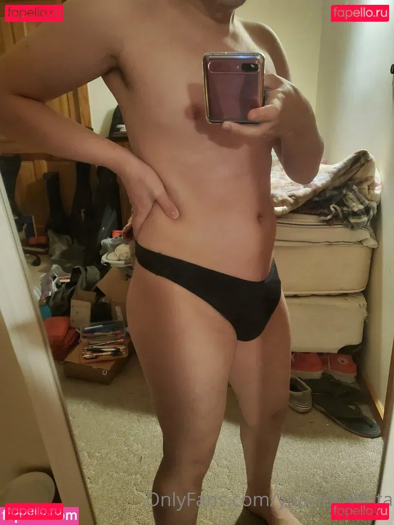 yourlocalfuta Onlyfans Photo Gallery 