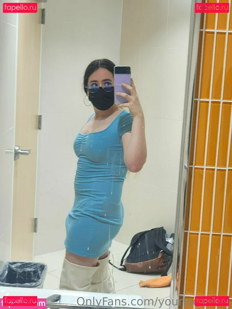 yourlocalfuta Onlyfans Photo Gallery 