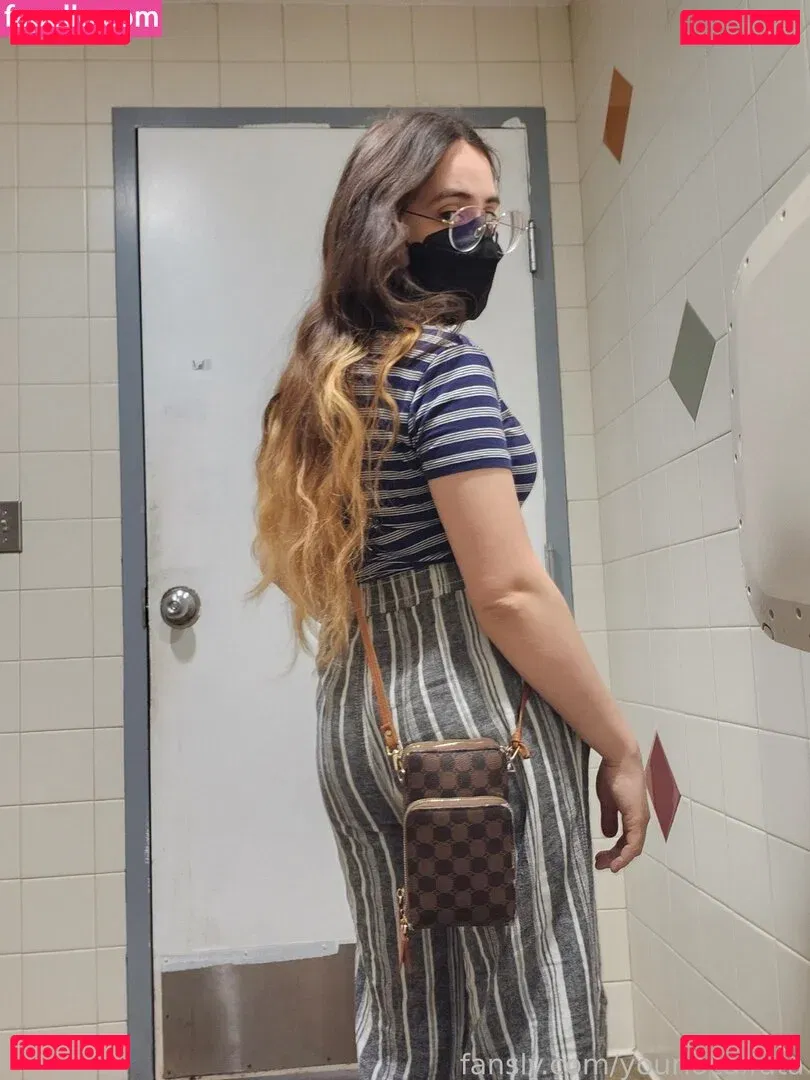 yourlocalfuta Onlyfans Photo Gallery 