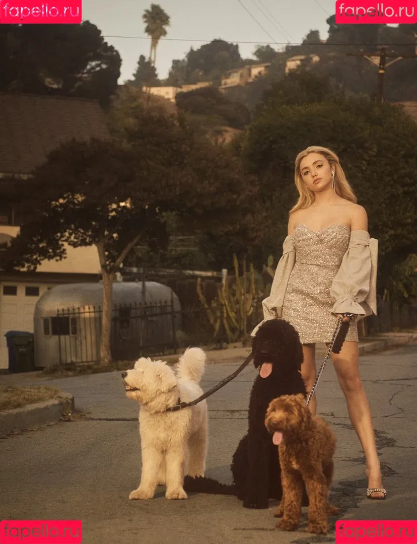 Peyton List Onlyfans Photo Gallery 