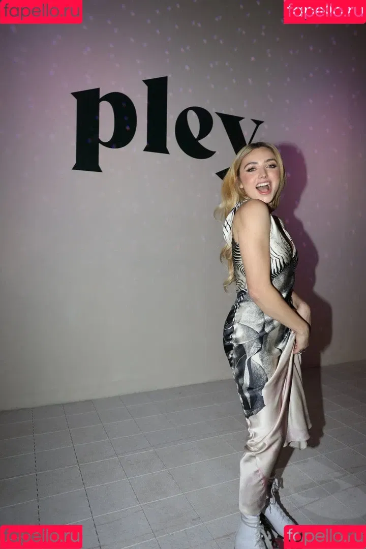 Peyton List Onlyfans Photo Gallery 