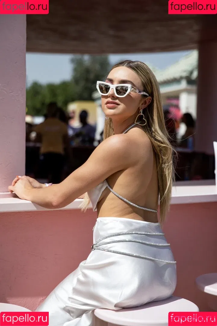 Peyton List Onlyfans Photo Gallery 