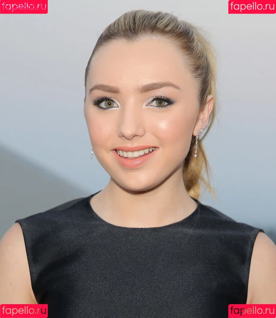 Peyton List Onlyfans Photo Gallery 