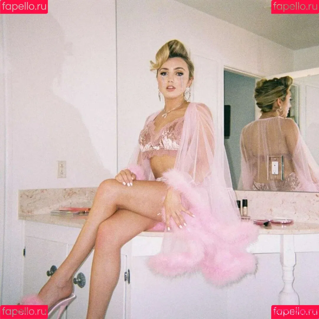 Peyton List Onlyfans Photo Gallery 