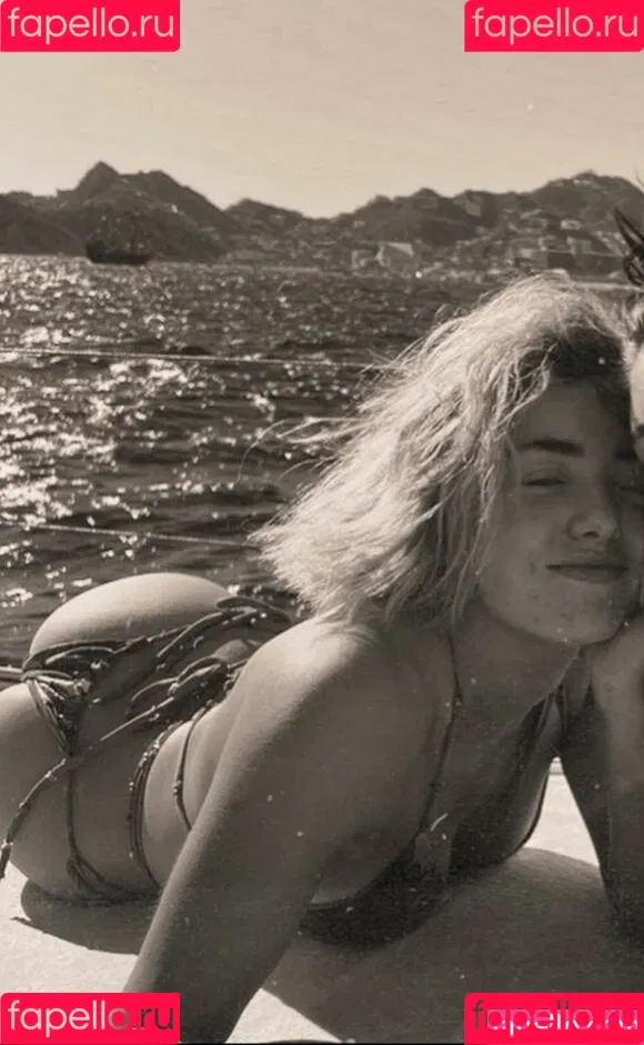 Peyton List Onlyfans Photo Gallery 