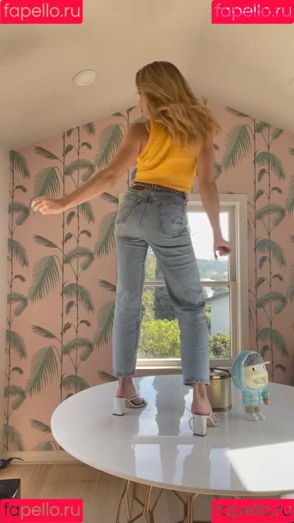 Peyton List Onlyfans Photo Gallery 