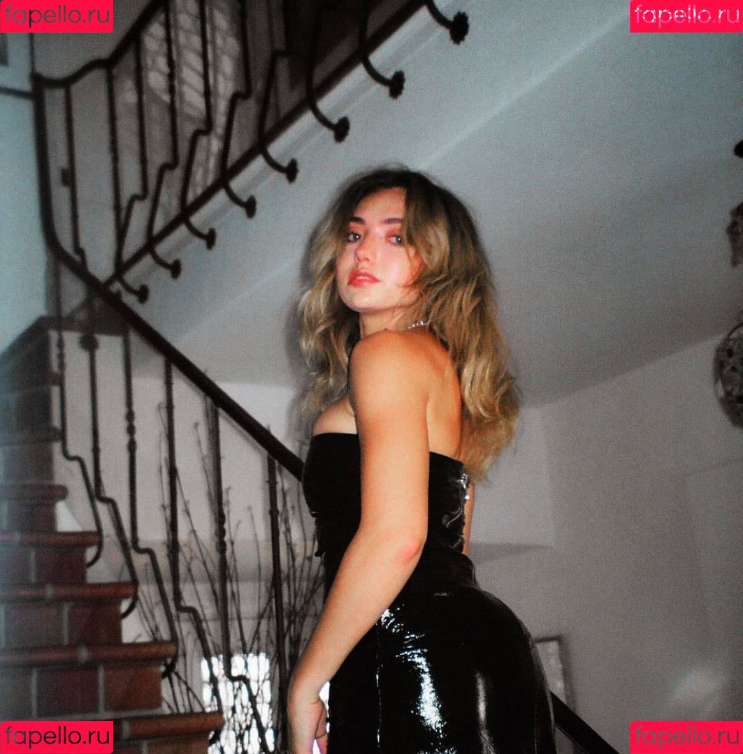 Peyton List Onlyfans Photo Gallery 