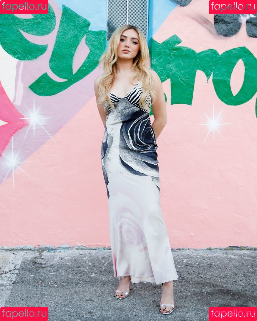 Peyton List Onlyfans Photo Gallery 