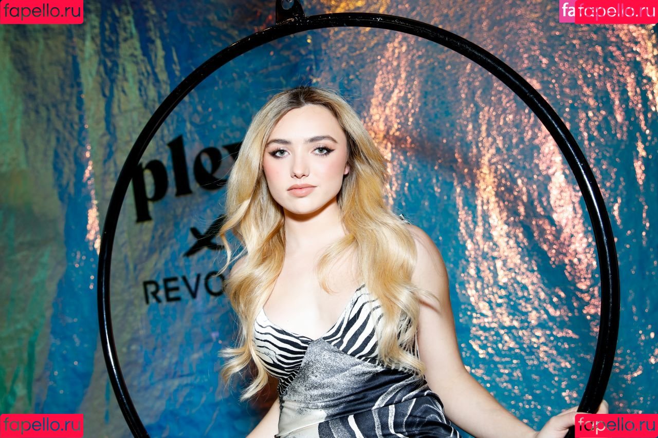 Peyton List Onlyfans Photo Gallery 