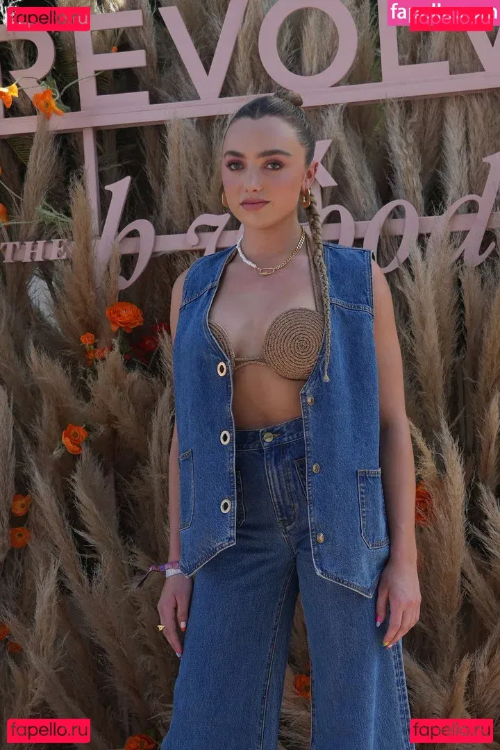 Peyton List Onlyfans Photo Gallery 