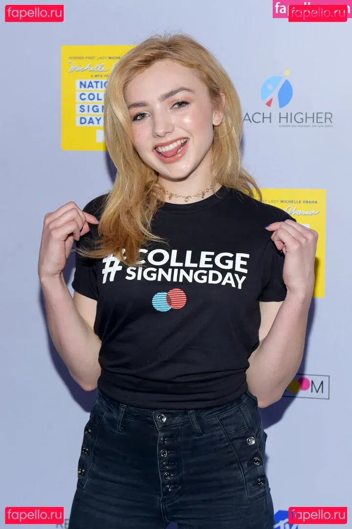 Peyton List Onlyfans Photo Gallery 