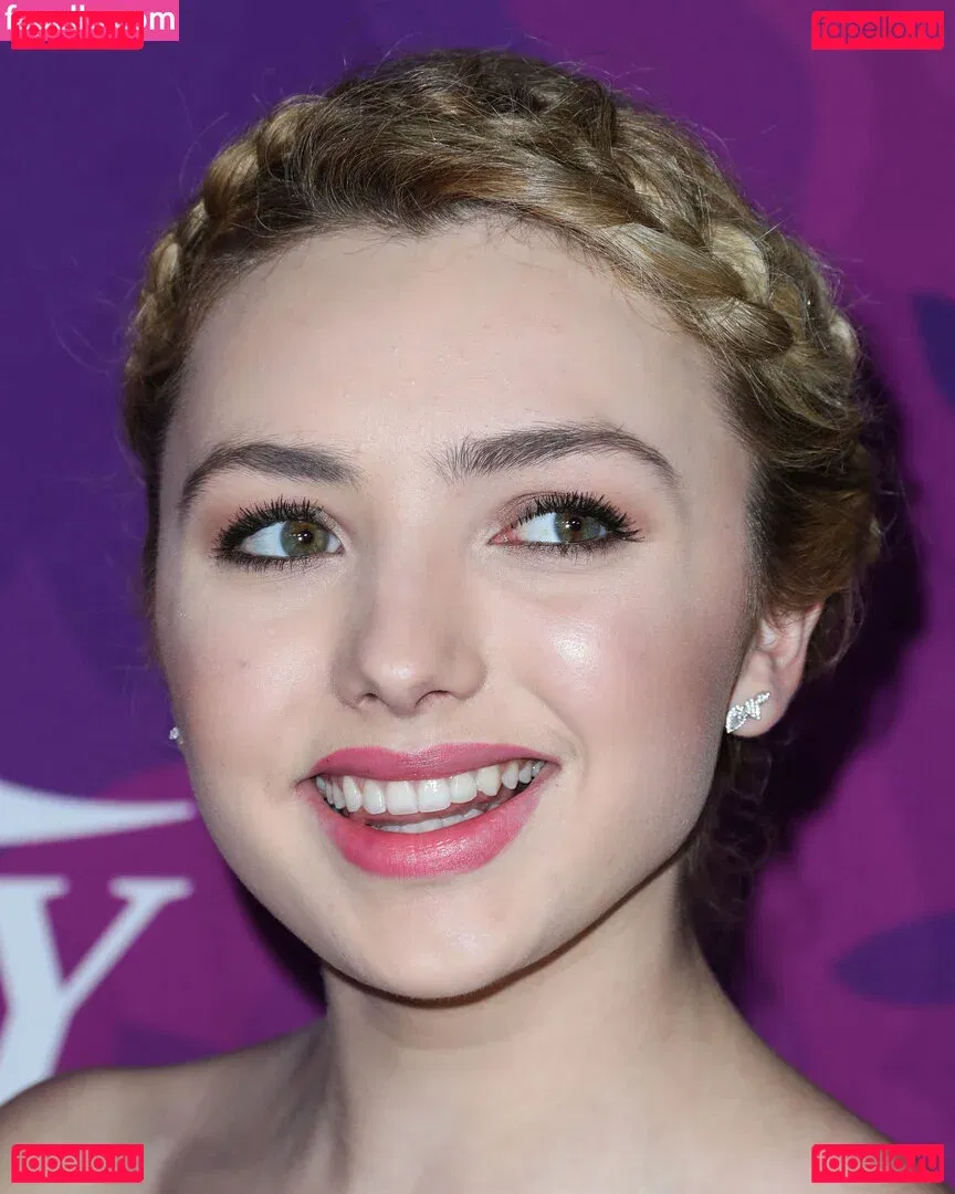 Peyton List Onlyfans Photo Gallery 