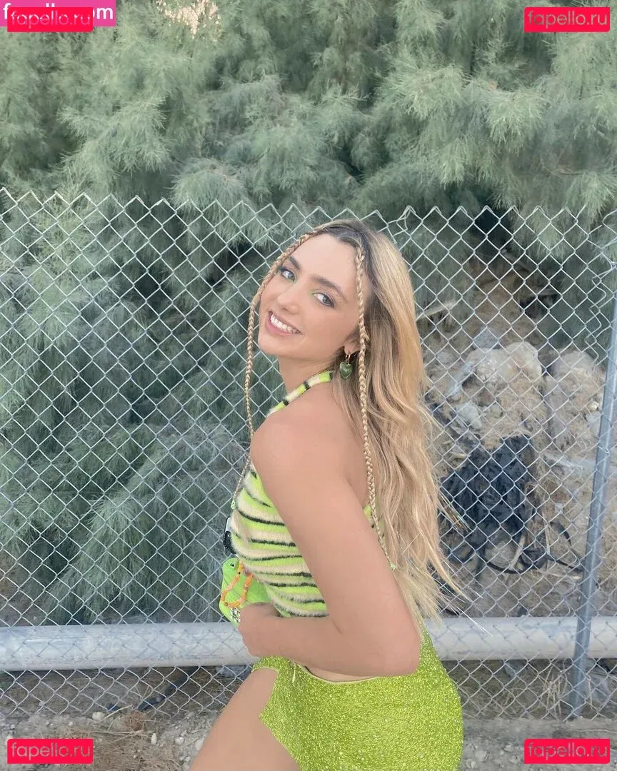 Peyton List Onlyfans Photo Gallery 