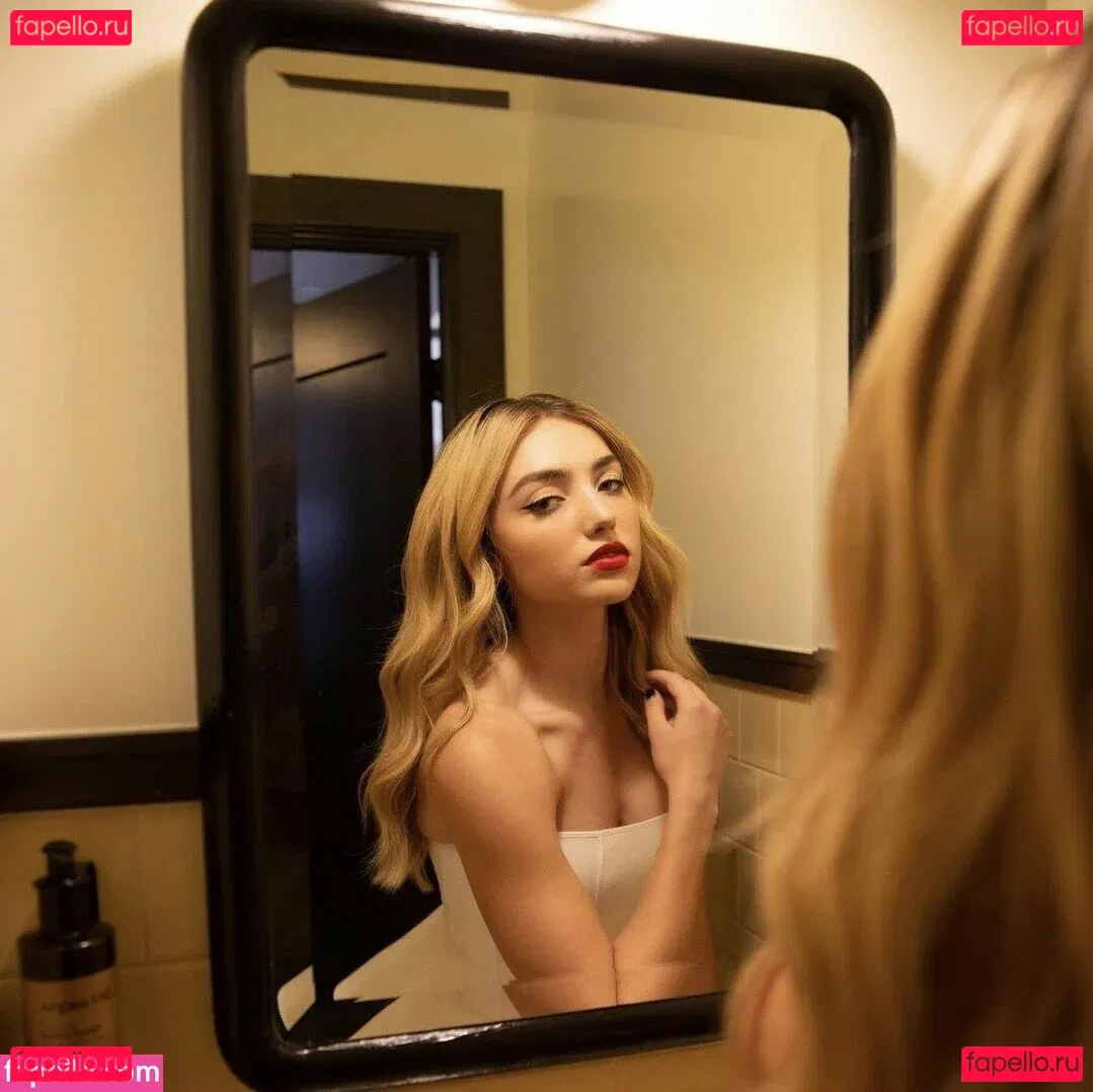 Peyton List Onlyfans Photo Gallery 
