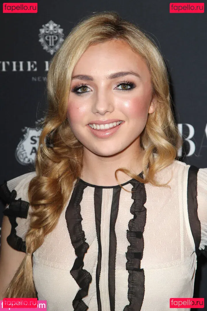 Peyton List Onlyfans Photo Gallery 