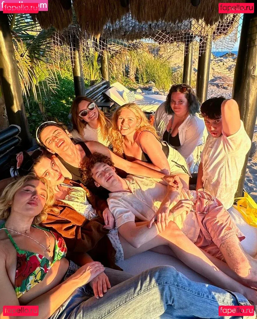 Peyton List Onlyfans Photo Gallery 