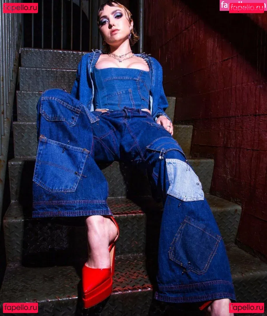 Peyton List Onlyfans Photo Gallery 