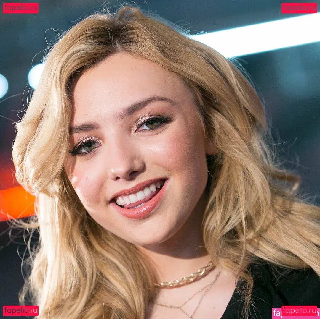 Peyton List Onlyfans Photo Gallery 