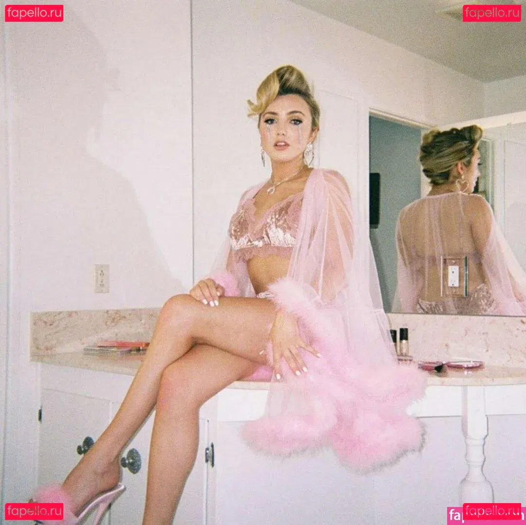 Peyton List Onlyfans Photo Gallery 