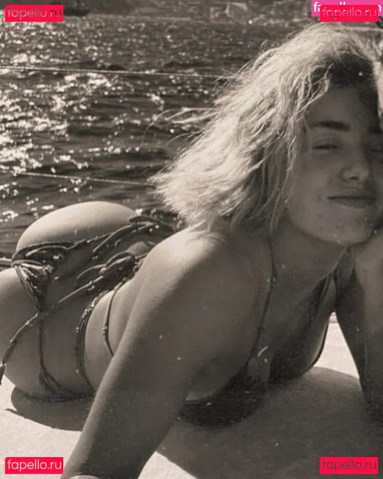 Peyton List Onlyfans Photo Gallery 