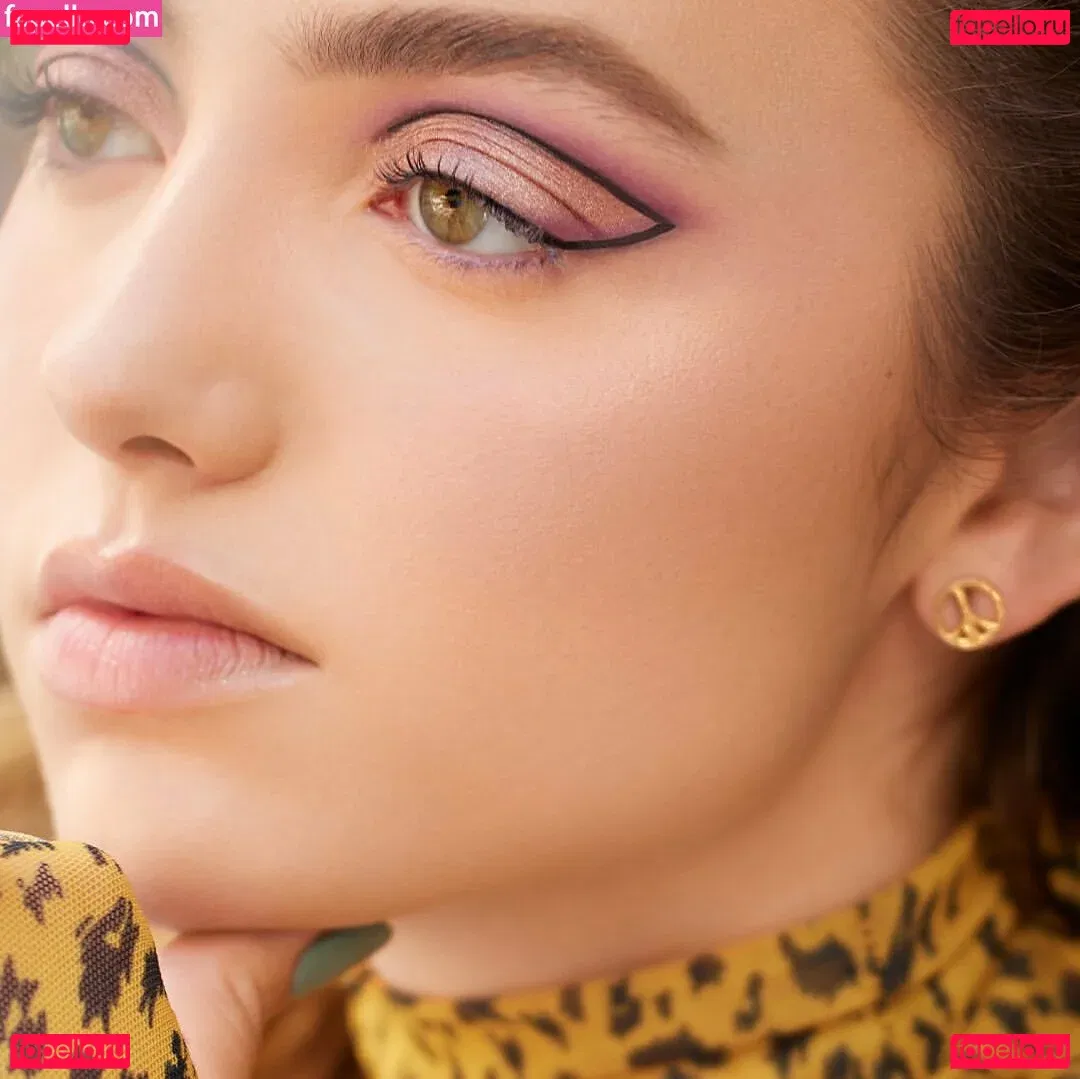 Peyton List Onlyfans Photo Gallery 