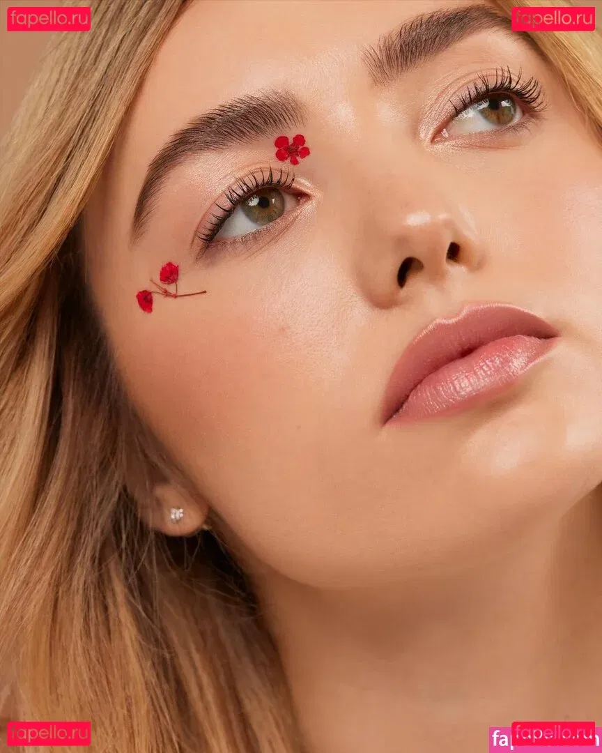 Peyton List Onlyfans Photo Gallery 