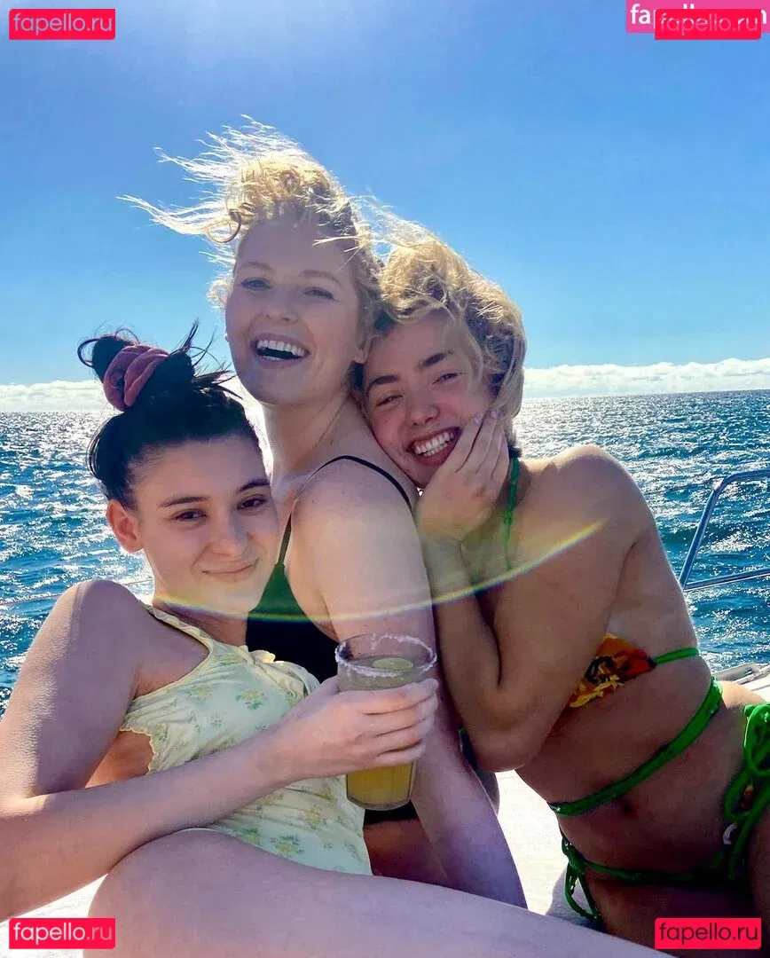 Peyton List Onlyfans Photo Gallery 