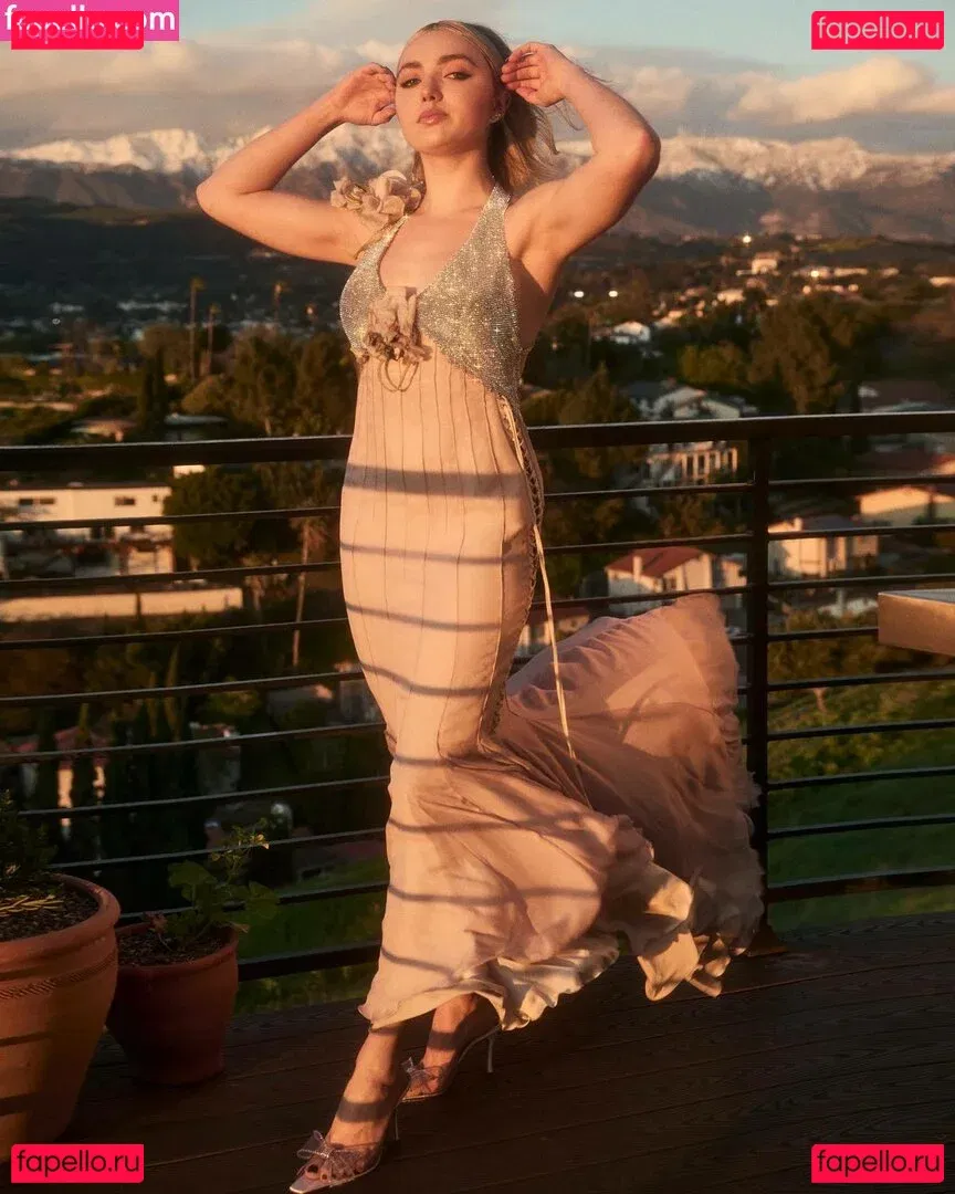 Peyton List Onlyfans Photo Gallery 