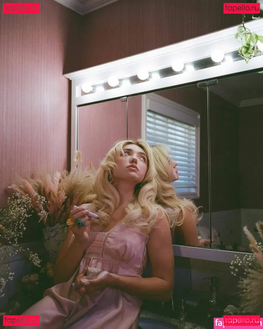 Peyton List Onlyfans Photo Gallery 