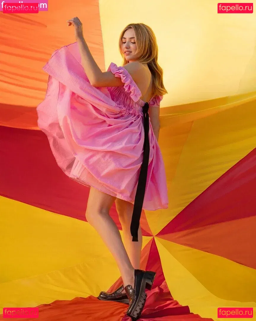 Peyton List Onlyfans Photo Gallery 