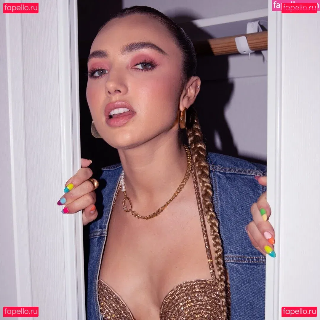 Peyton List Onlyfans Photo Gallery 