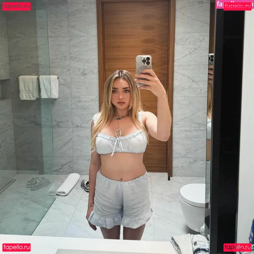 Peyton List Onlyfans Photo Gallery 
