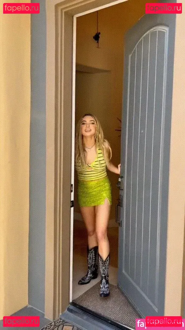 Peyton List Onlyfans Photo Gallery 