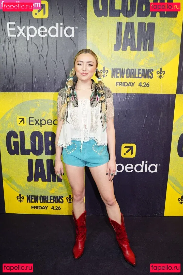 Peyton List Onlyfans Photo Gallery 