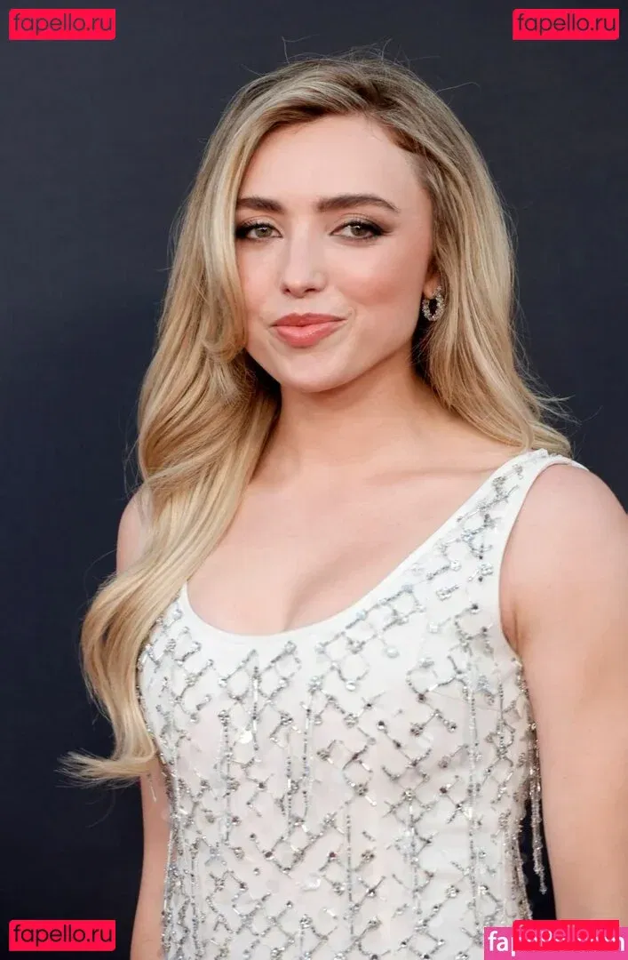 Peyton List Onlyfans Photo Gallery 