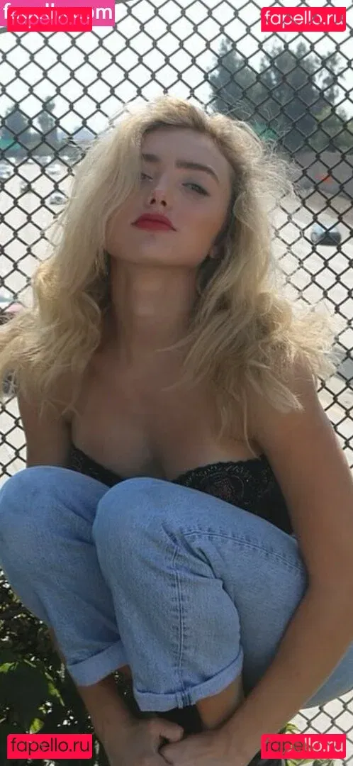 Peyton List Onlyfans Photo Gallery 