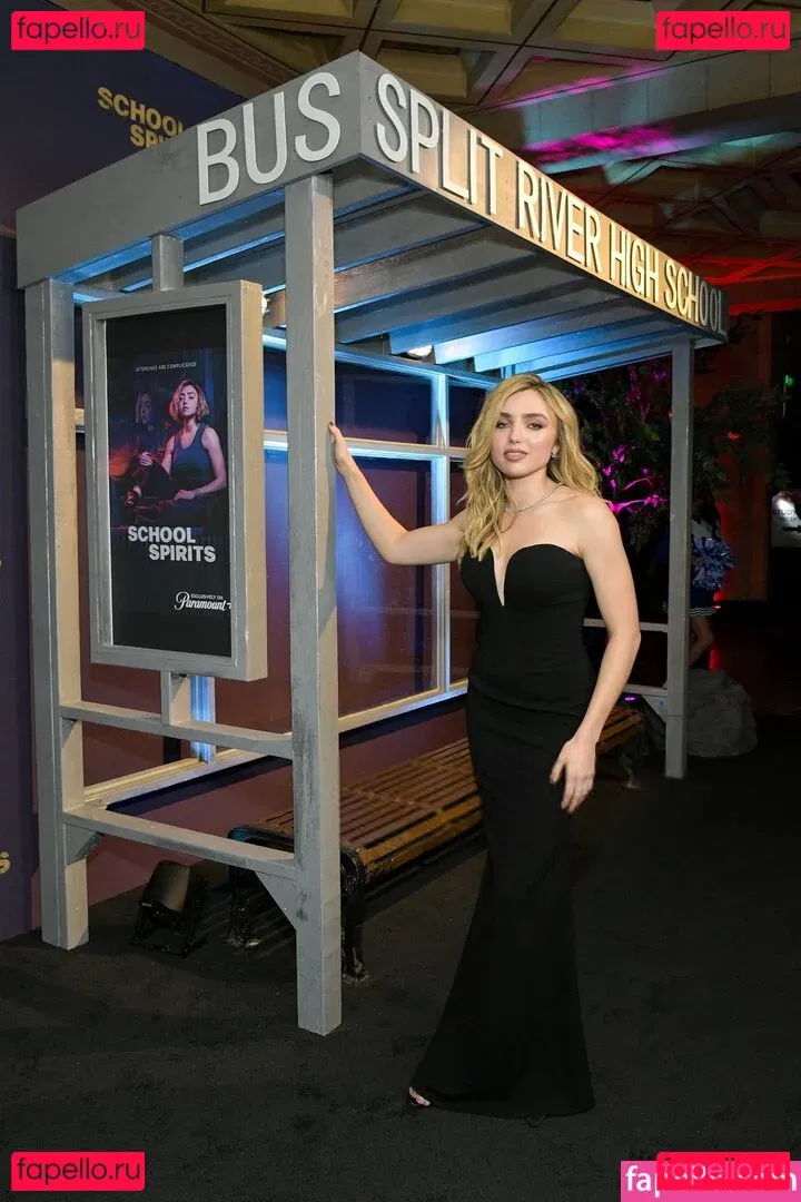 Peyton List Onlyfans Photo Gallery 