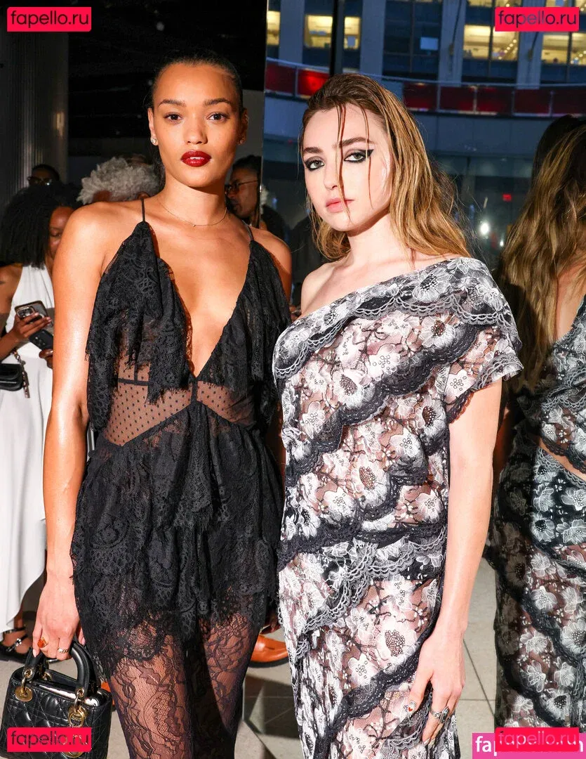 Peyton List Onlyfans Photo Gallery 