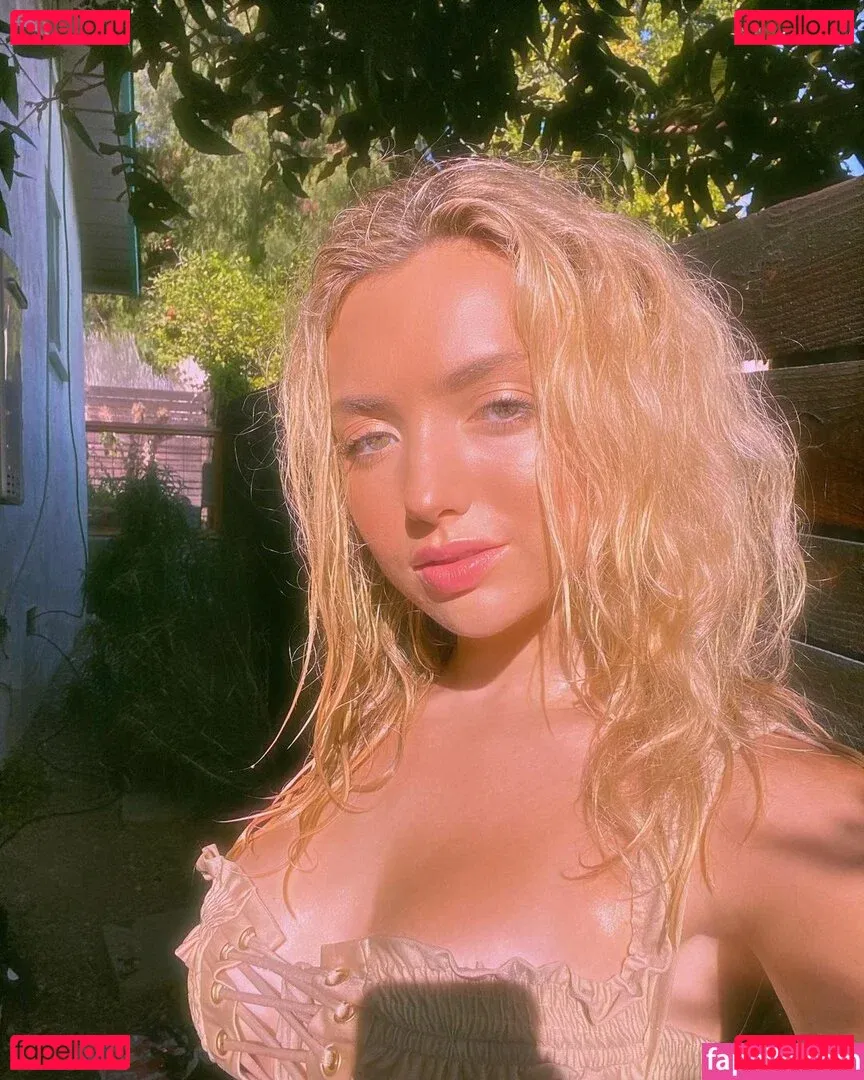 Peyton List Onlyfans Photo Gallery 