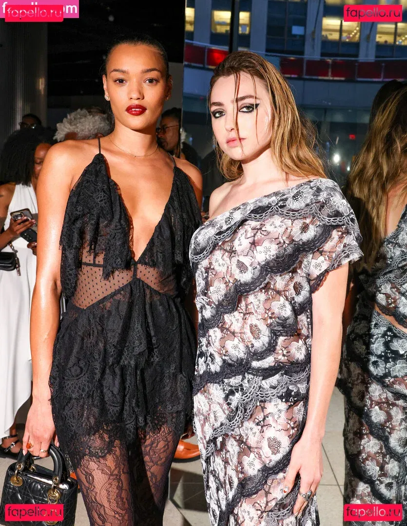 Peyton List Onlyfans Photo Gallery 